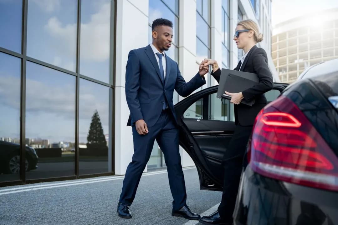 Airport limo service TF Green for Corporate Executives and Families