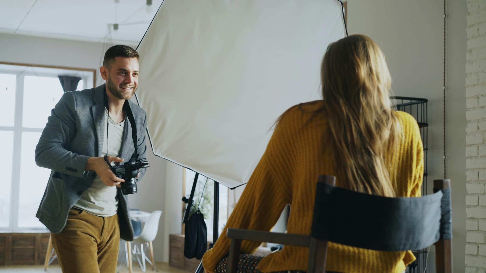 Fast and Easy Way to Create Professional headshots at Home